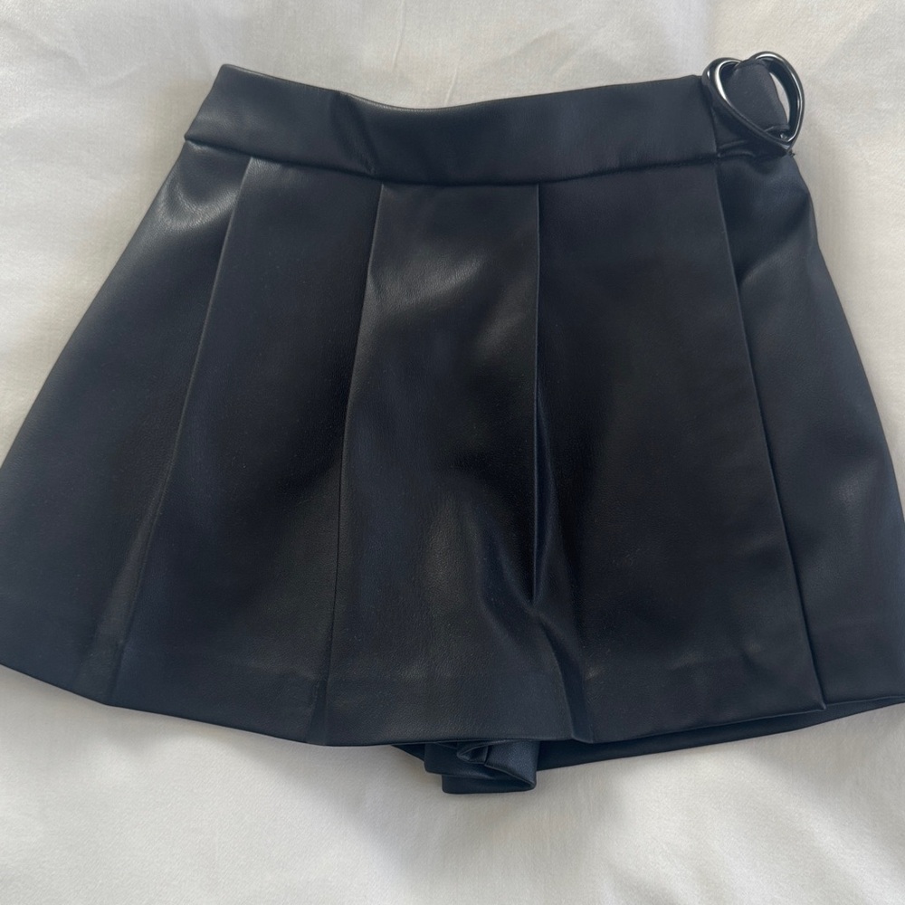Zara Black Faux Leather Pleated Skort with Heart Buckle
